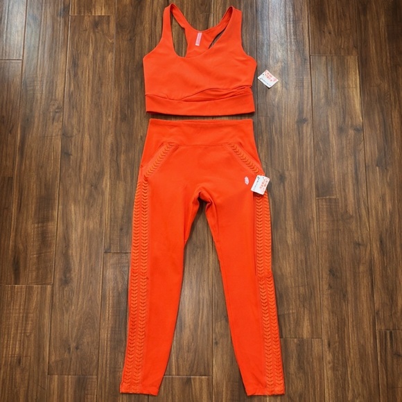Free People Movement Set - Textured Orange Yoga Athleisure  – Size S NWT - Picture 3 of 11